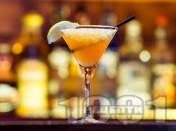 Коктейл Choc and Nut Martini с водка и лешников ликьор - снимка на рецептата Коктейл Choc and Nut Martini с водка и лешников ликьор - снимка на рецептата